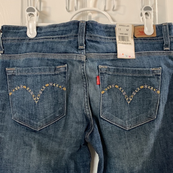 Ladies Levis Designers Jeans NEW - Picture 3 of 7